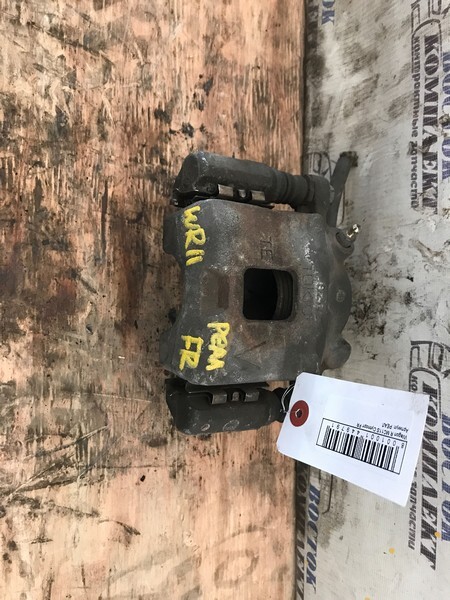 Суппорт Suzuki Wagon R MC11S M13A перед прав