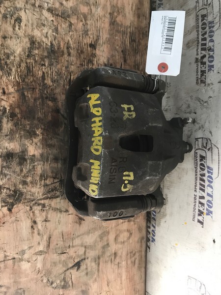 Суппорт Toyota Alphard MNH10W 1MZ-FE перед прав