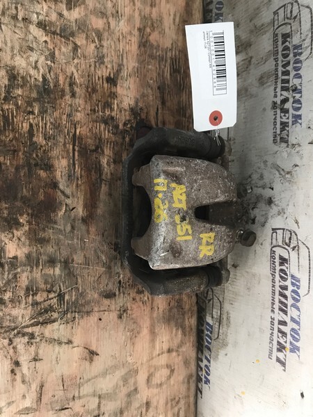 Суппорт Toyota Avensis 2006 AZT251 2AZ-FSE зад прав