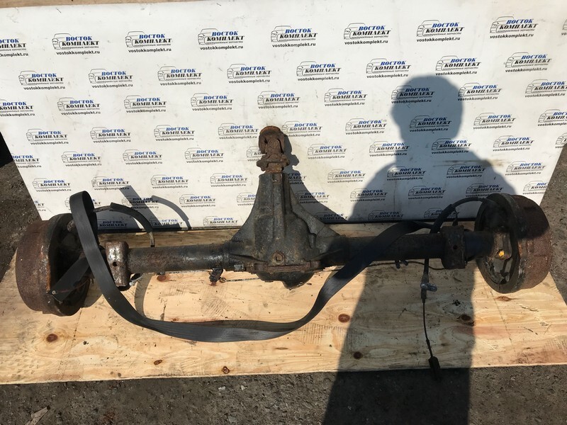 Мост Nissan Caravan  TD27 зад