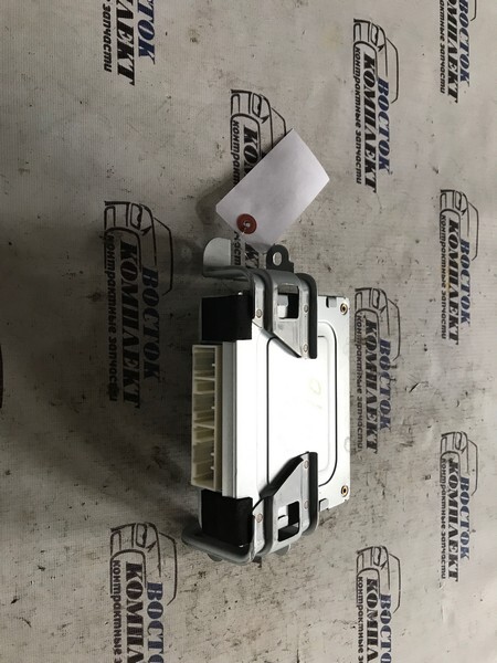 Блок ABS Mitsubishi Pajero 2014 V93W 6G72