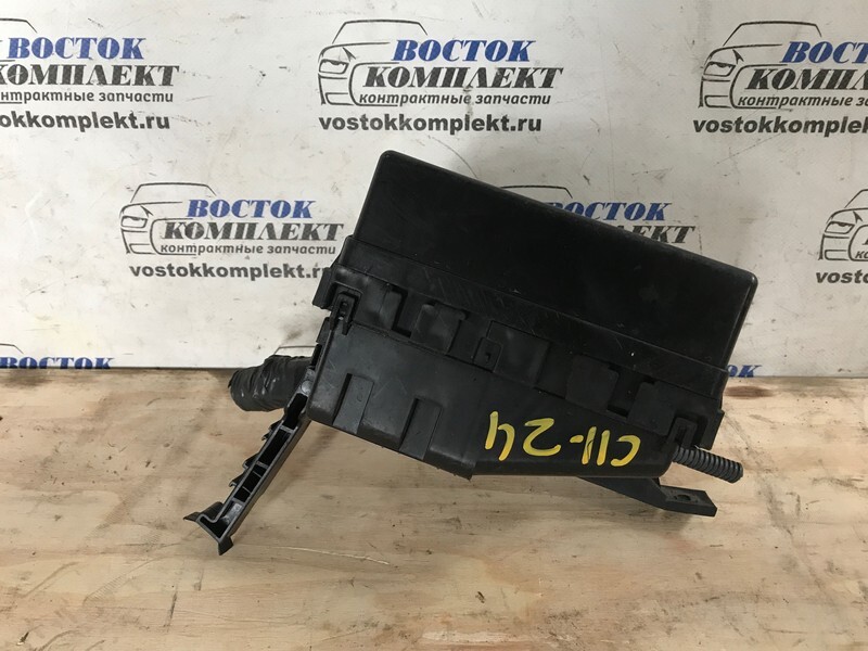 Блок предохранителей Nissan Wingroad 2004 WFY11 QG15DE