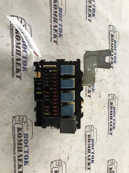 Блок предохранителей Nissan Wingroad WFY11 QG15DE