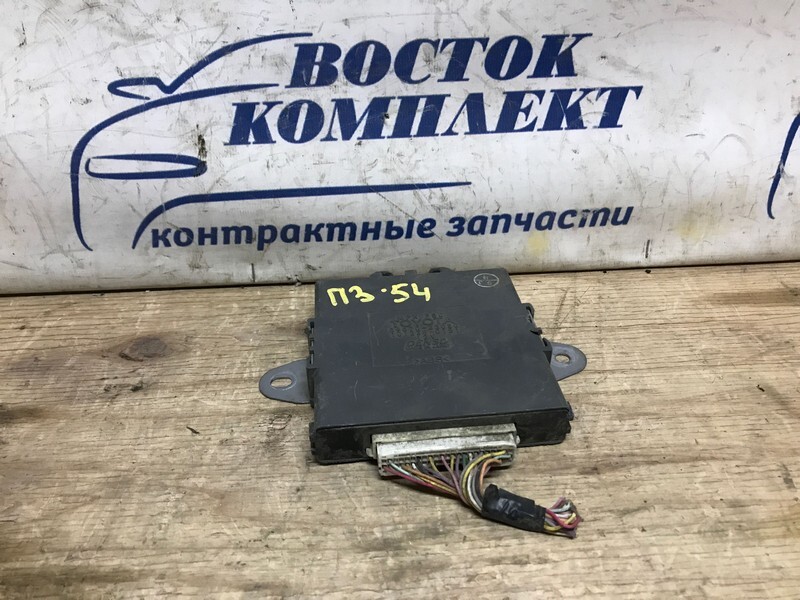 Блок управления дверьми Toyota Mark X GRX120 4GR-FSE
