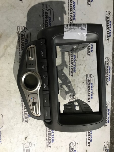 Блок управления климат-контролем Honda Fit GD1 L13A