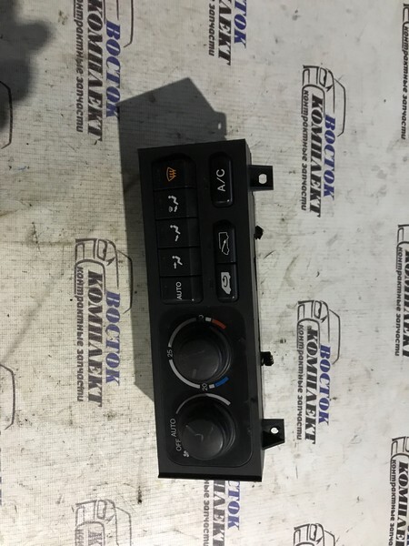 Блок управления климат-контролем Honda Stepwgn RF1 B20B