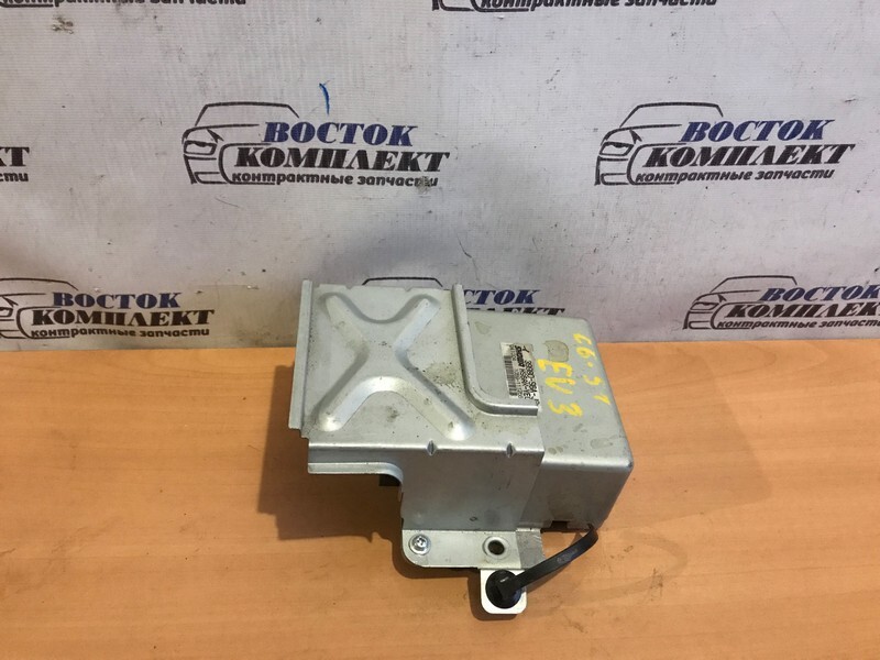 Блок управления рулевой рейкой Honda Civic EU3 D17A