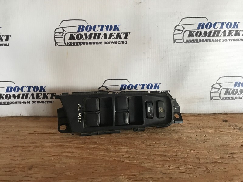 Блок управления стеклоподъемниками Toyota Crown GRS184 2GR-FSE