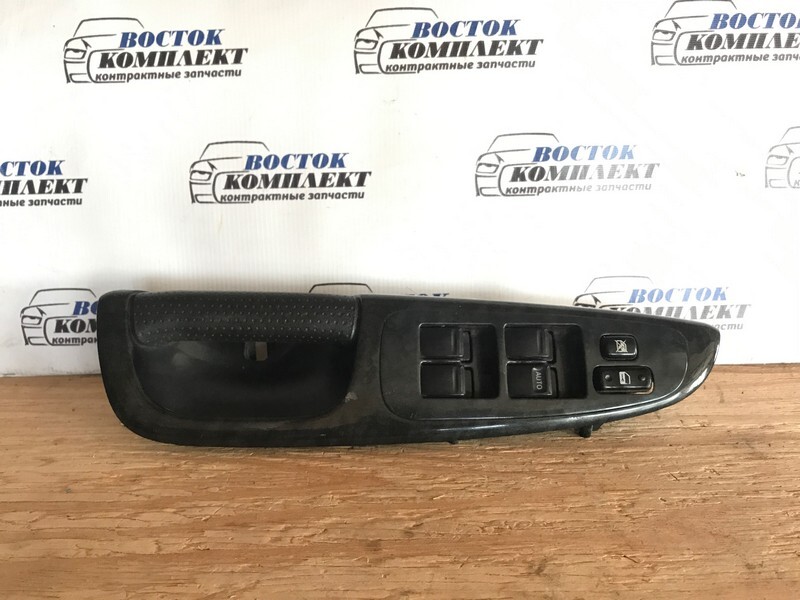Блок управления стеклоподъемниками Toyota Estima ACR40W 2AZ-FE
