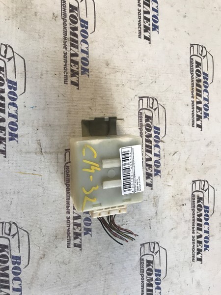 Блок управления центральным замком Nissan AD 2004 VY11 QG13DE