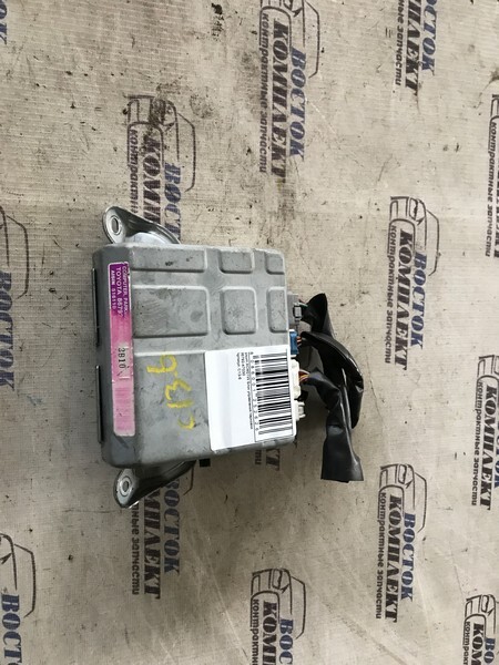 Блок управления парктроником Toyota Ipsum 2003 ACM21W 2AZ-FE