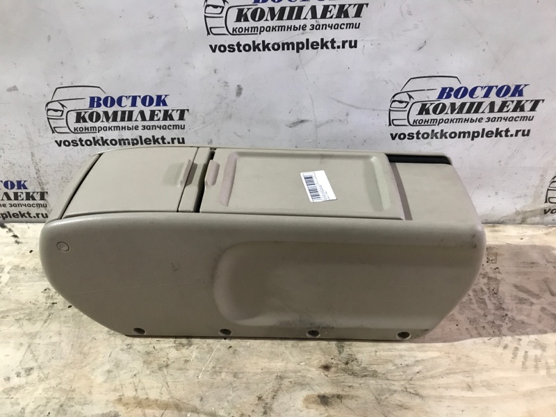 Подлокотник Toyota Wish ZNE10G 1ZZ-FE