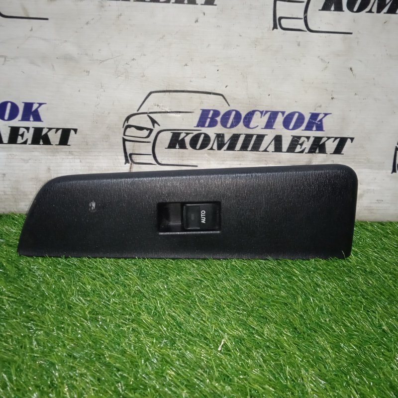 Кнопка стеклоподъемника Toyota Voxy 2011 ZRR70G 3ZR-FAE перед лев