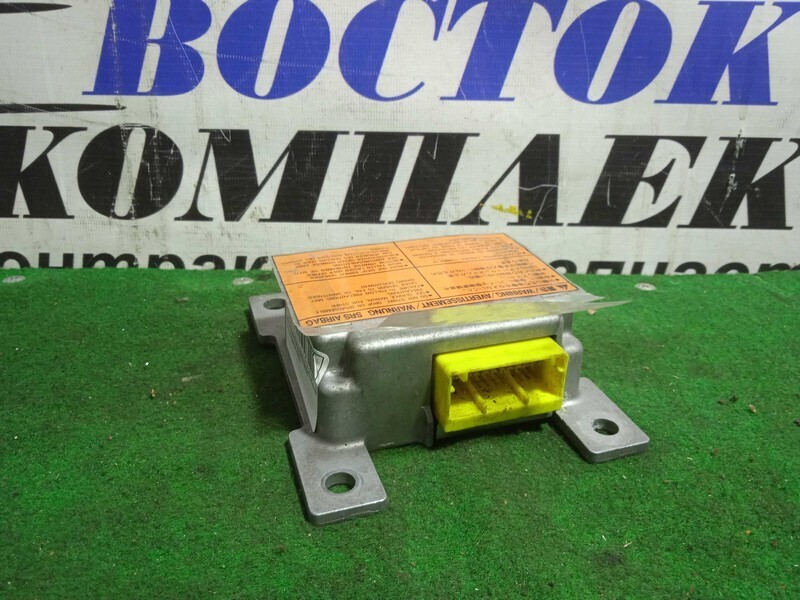 Блок управления airbag Nissan Elgrand AVWE50 QD32ETi