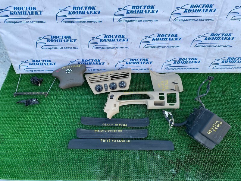 Накладка пластиковая в салон Toyota Vista ZZV50 1ZZ-FE лев