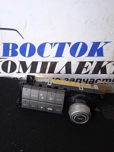 Блок управления климат-контролем Honda Stepwgn RG1 K20A