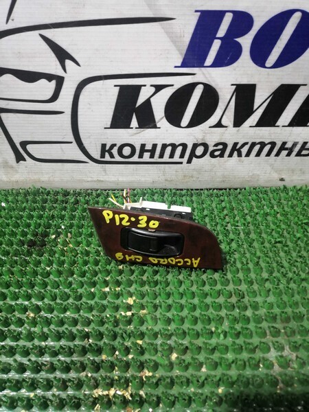 Кнопка стеклоподъемника Honda Accord 1999 CH9 H23A зад прав