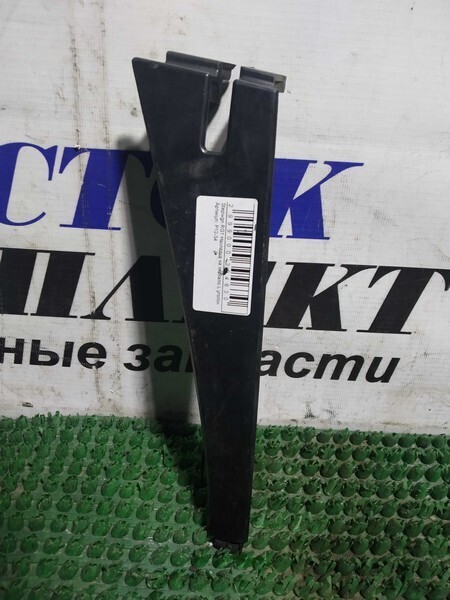 Уголок крыла Honda Stepwgn RG1 K20A лев