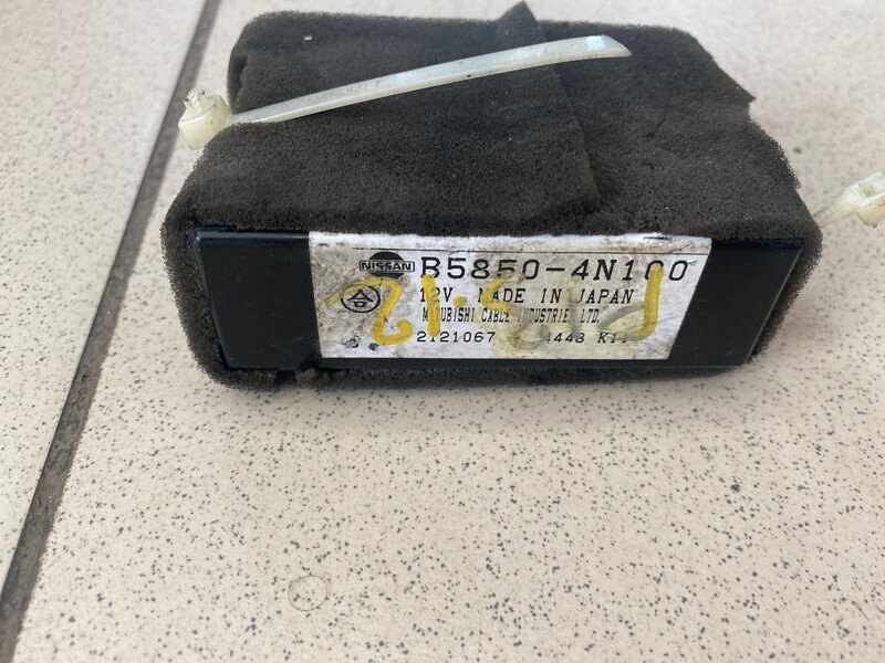 Блок управления парктроником Nissan Wingroad WFY11 QG15DE