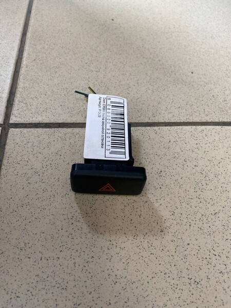 Кнопка аварийной остановки Mitsubishi Dion CR9W 4G63