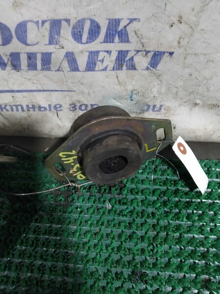 Подушка двигателя Peugeot 306  XU10J4R лев