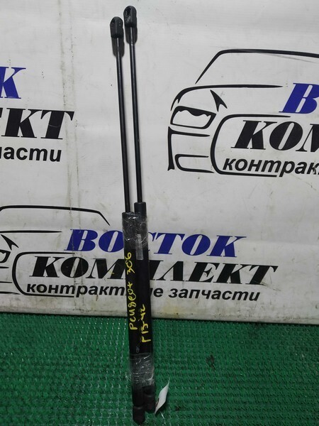 Амортизатор багажника Peugeot 306  XU10J4R