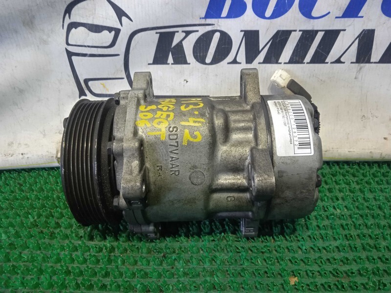 Компрессор кондиционера Peugeot 306  XU10J4R