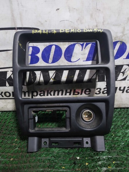 Рамка магнитофона Mazda Demio DW5W B5E