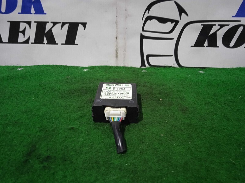 Блок управления дверьми Toyota Wish ZNE10G 1ZZ-FE