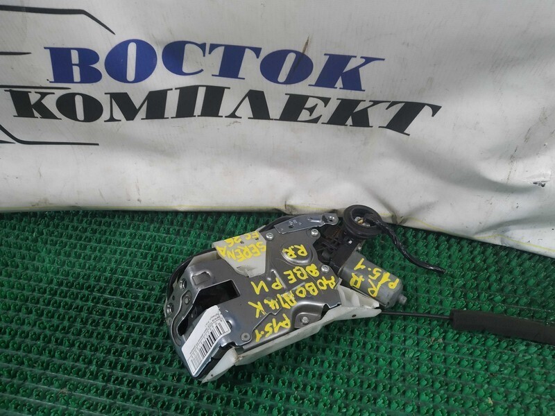 Замок дверной Nissan Serena FC26 MR20DD зад прав