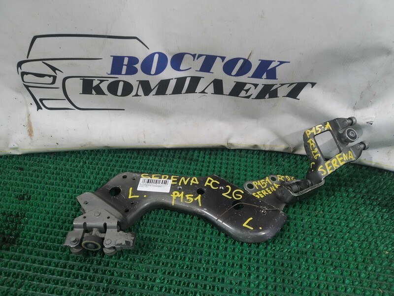 Ролик двери Nissan Serena FC26 MR20DD зад лев