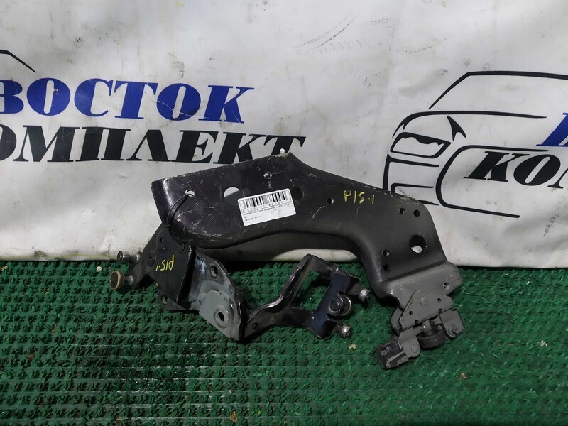 Ролик двери Nissan Serena FC26 MR20DD зад прав