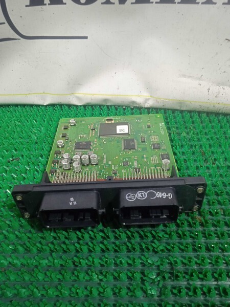 Блок управления ДВС Mazda Demio DE3FS ZJ-VE