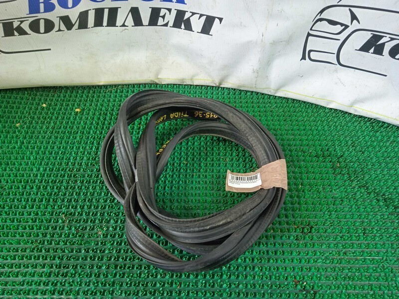 Уплотнитель Nissan Tiida Latio SC11 HR15DE