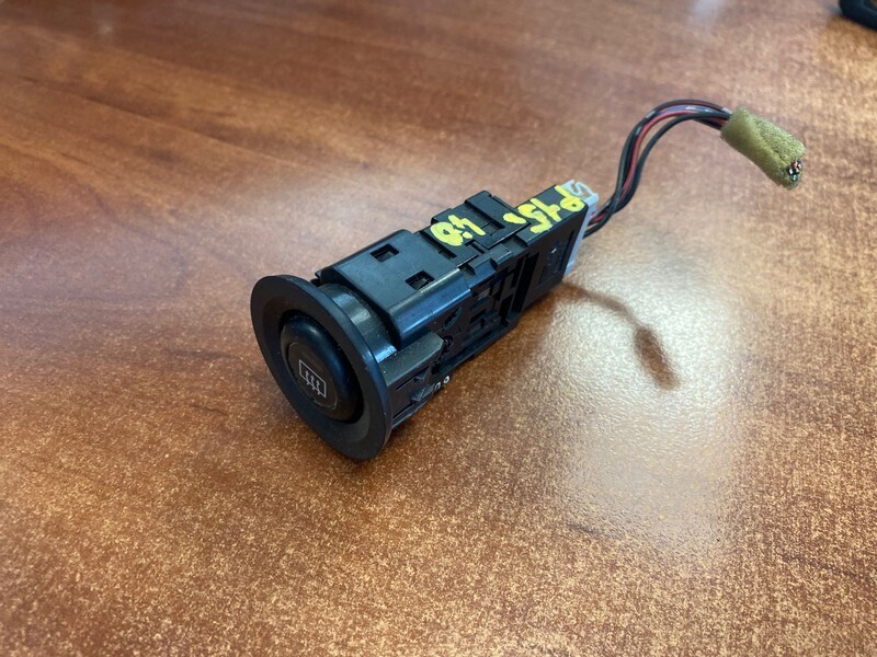 Кнопка включения обогрева стекла Honda Stepwgn 1999 RF1 B20B зад