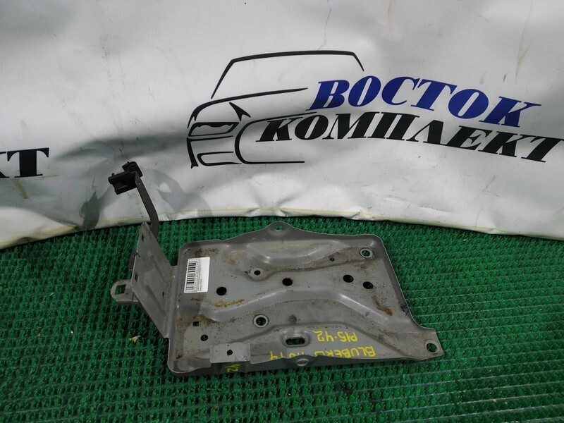 Полка под аккумулятор Nissan Bluebird HU14 SR20DE