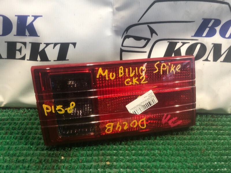 Фонарь вставка багажника Honda Mobilio Spike GK2 L15A лев