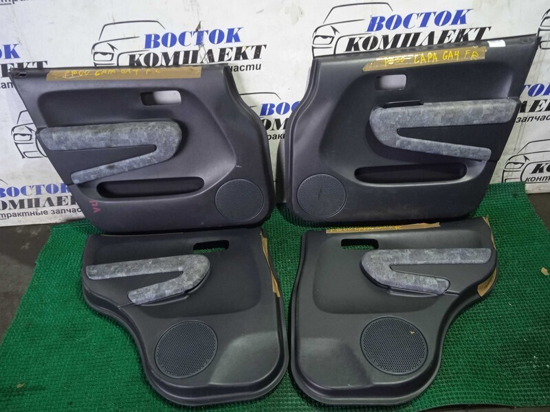 Обшивка двери Honda Capa GA4 D15B