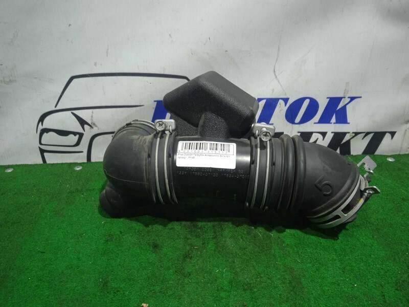 Патрубок воздушного фильтра Toyota Prius ZVW30 2ZR-FXE