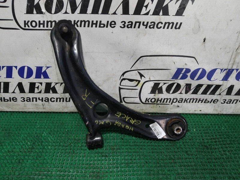 Рычаг подвески Honda Grace 2015 GM6 L15B перед прав