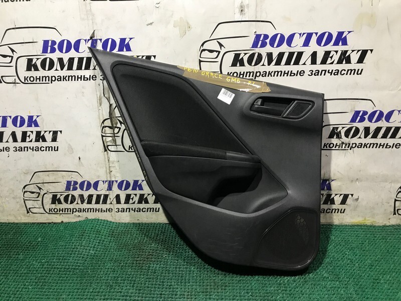 Обшивка двери Honda Grace 2015 GM6 L15B