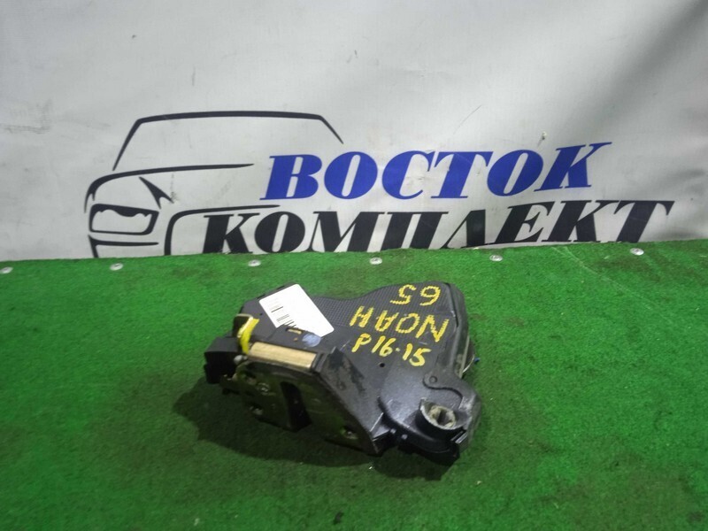 Замок дверной Toyota Noah AZR65 1AZ-FSE перед лев
