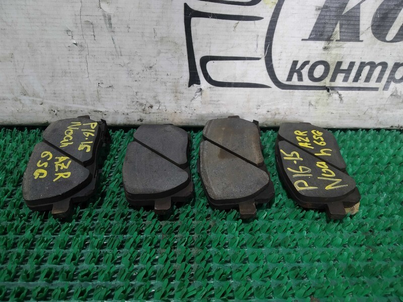 Колодки тормозные Toyota Noah AZR65 1AZ-FSE перед