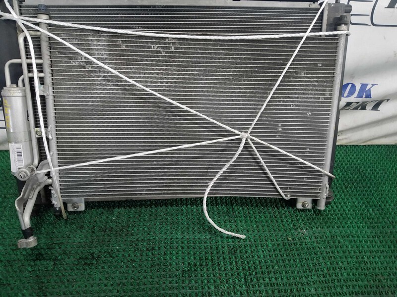 Радиатор кондиционера Toyota Isis ZGM15 2ZR-FAE