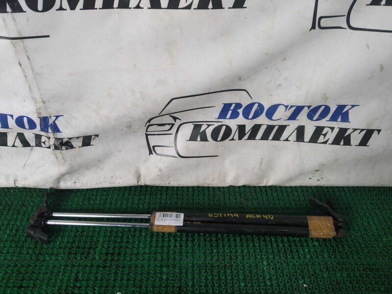 Амортизатор багажника Toyota Estima ACR40W 2AZ-FE