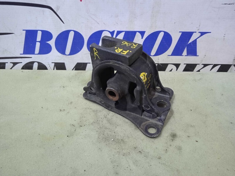 Подушка двигателя Honda Odyssey 2002 RA6 F23A прав