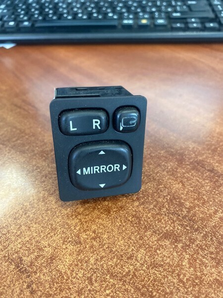 Блок управления зеркалами Toyota Wish ZNE10G 1ZZ-FE