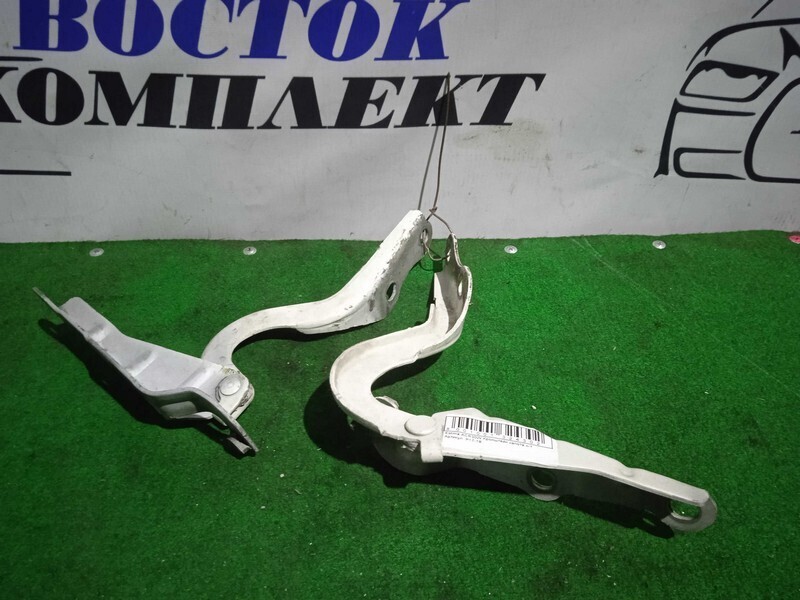 Петля капота Toyota Estima ACR30W 2AZ-FE