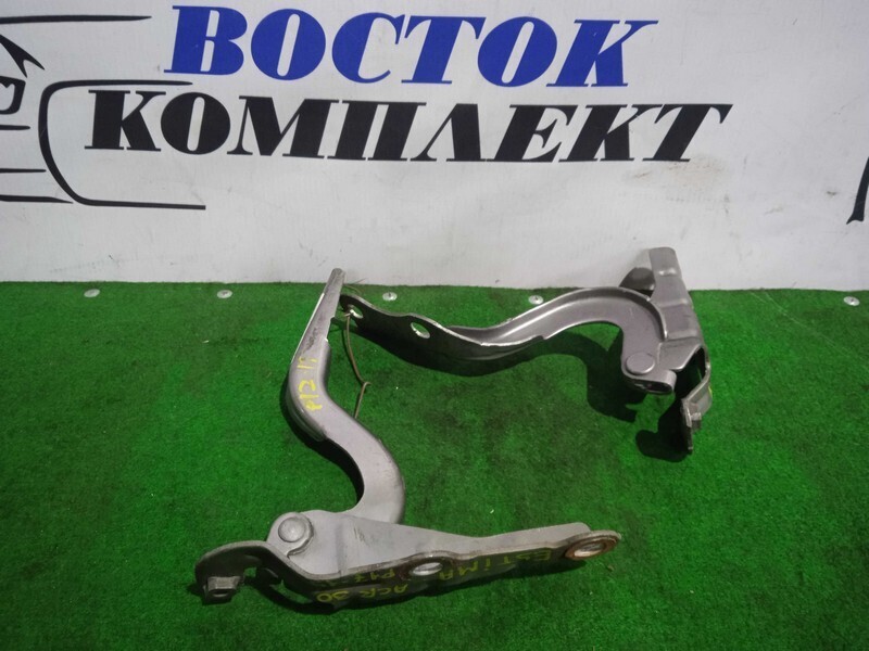 Петля капота Toyota Estima ACR30W 2AZ-FE