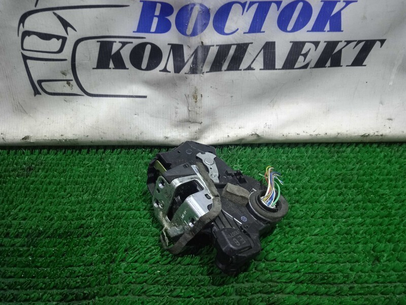 Замок дверной Lexus IS250 GSE20 4GR-FSE перед прав